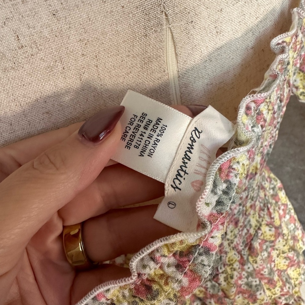 Floral Top - Picture 4 of 5